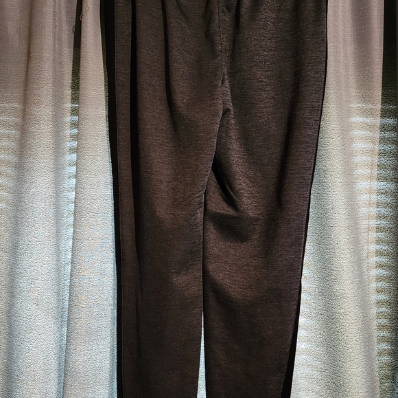 Xersion Quick Dry Joggers | Boys 10/12 | Black & Gray - Picture 3 of 6